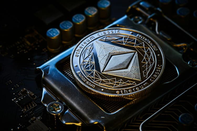Ethereum Recupera los $2,200, Pero un Analista Dice que Aún No Es Momento de Celebrar – He Aquí Por Qué