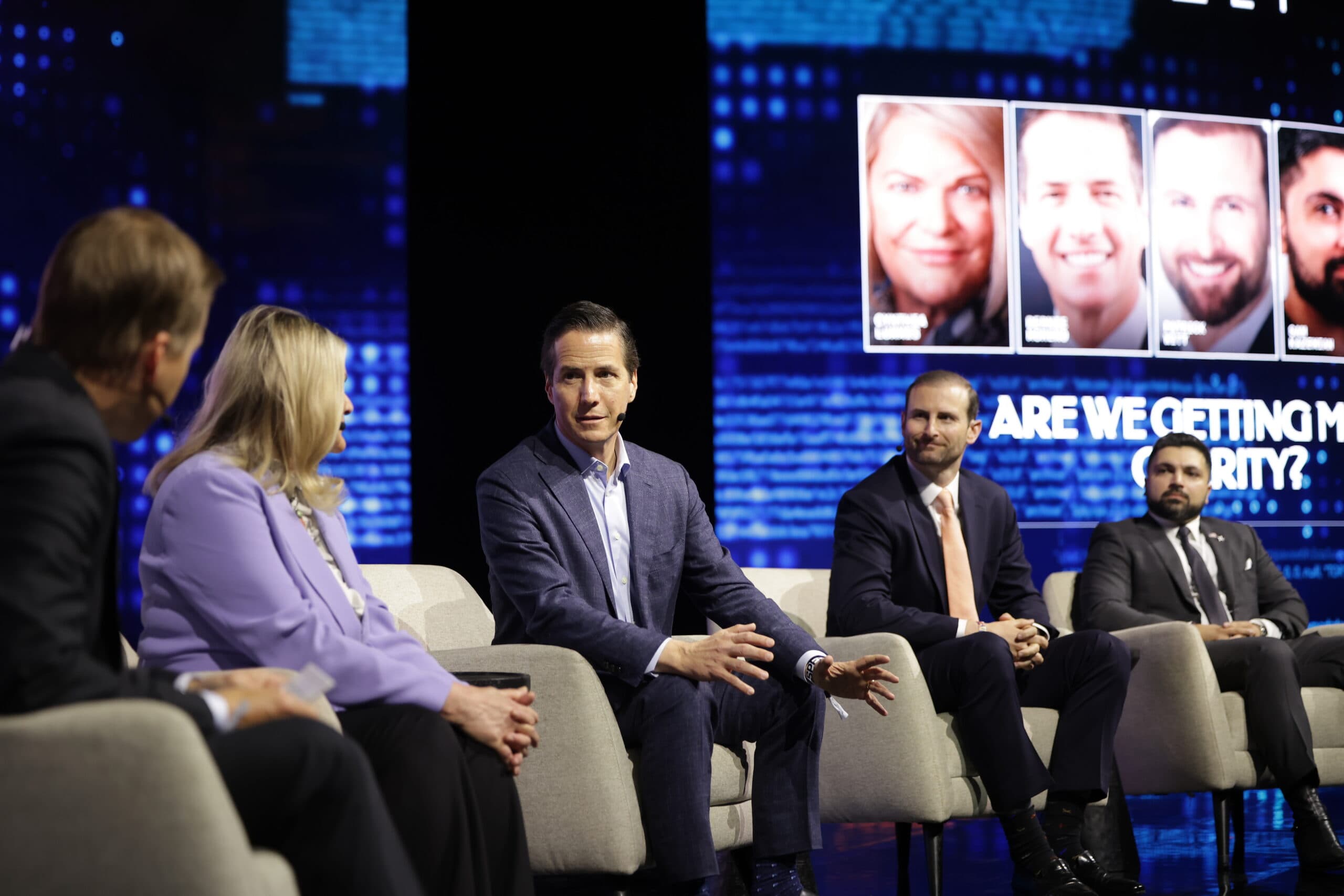 Los Republicanos de la Cámara Advierten Que la Debilidad de Estados Unidos en Bitcoin Beneficiará a China