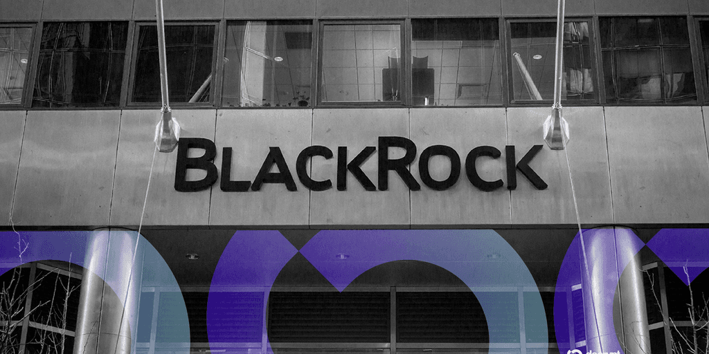 Un bloque de IBIT de $1.3 mil millones se vende en una venta en bolsa oscura, sacudiendo a Bitcoin