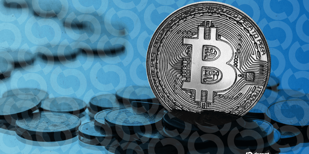 Bitcoin Prueba los $63,000 Mientras los Inversores a Largo Plazo Siguen Vendiendo a Pérdida