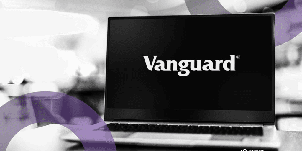 Minuto Matutino: Vanguard Hace Contratación de "Jefe de Activos Digitales" en Capitulación Cripto