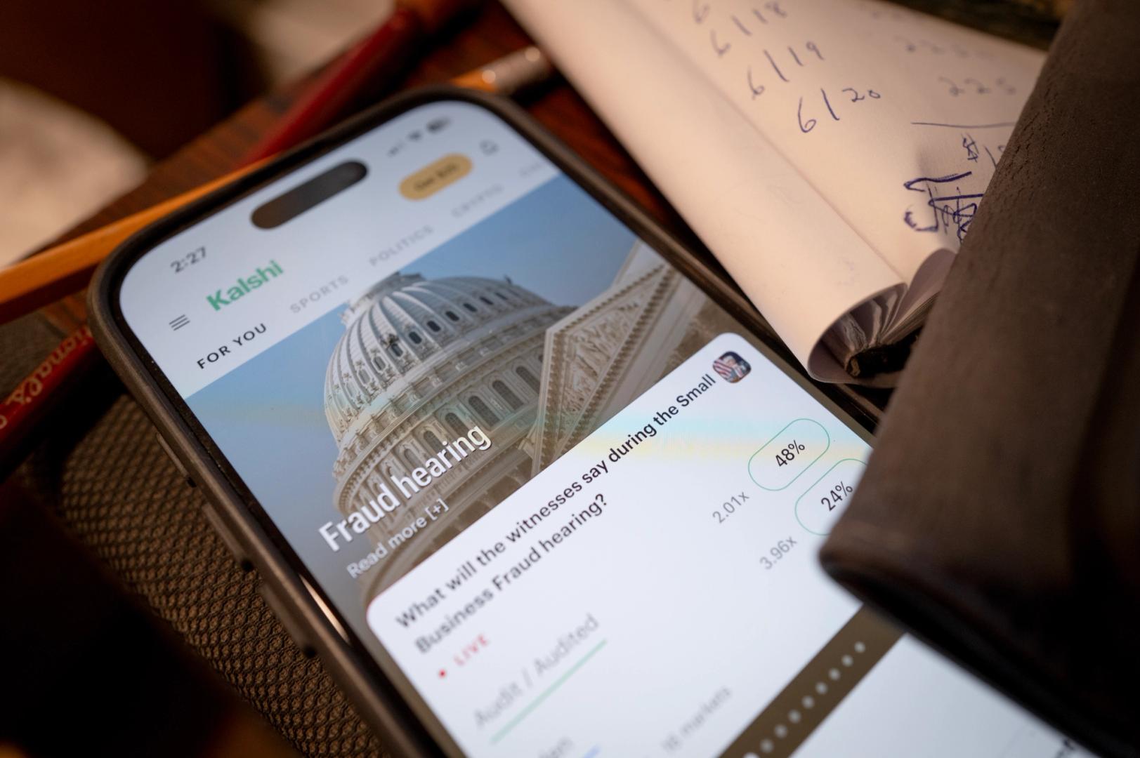 Kalshi controla el 89% del mercado de predicciones en EE.UU. mientras la regulación se impone