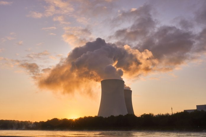 Imagen de un planta de energía nuclear